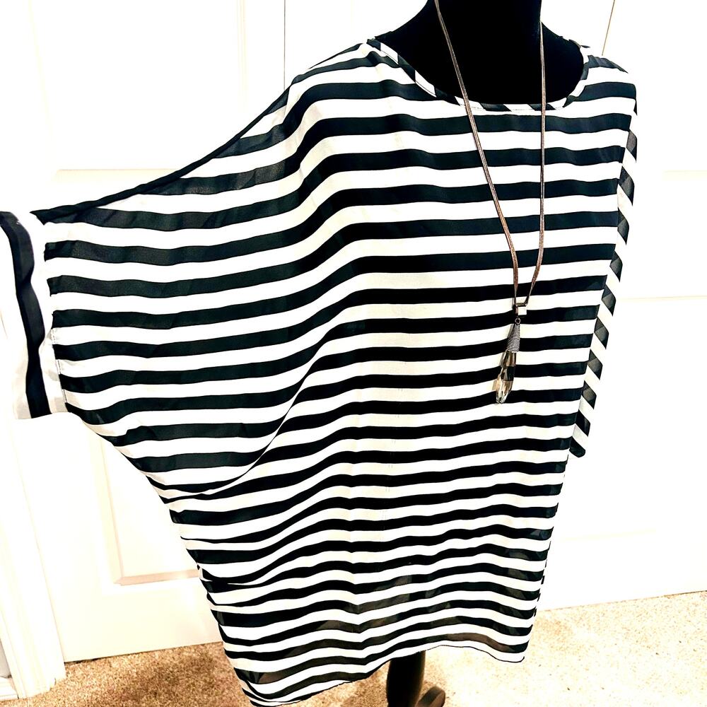 ⚫⚪Black White Striped Sheer Cover Up OSFM Beach Vacation - Picture 5 of 12